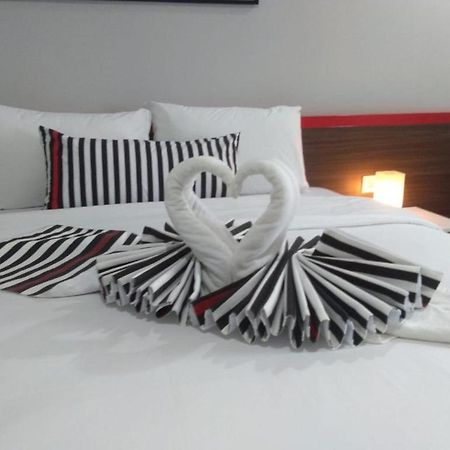 Hi Hotel Senen Jakarta Exterior foto