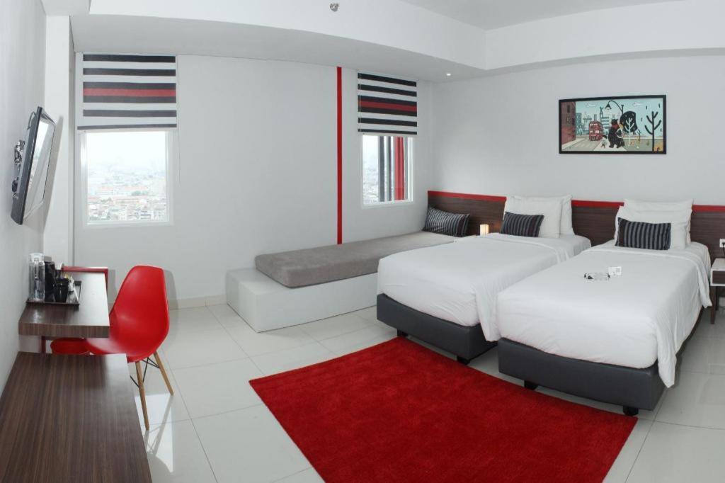 Hi Hotel Senen Jakarta Exterior foto