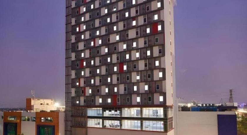 Hi Hotel Senen Jakarta Exterior foto